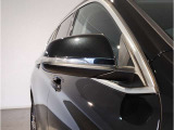 【BMWミラー】視認性の高いスタイリッシュなミラー。自動防眩機能も付いており夜間のドライビングをサポートします。