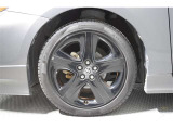当店は全車『ロングラン保証』付!(1年間、距離無制限 HV車はHV保証付) 別途延長保証もご用意しております♪ ぜひ現車を確認にご来店ください
