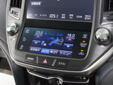 使いやすさや安全性を追求したステアリング周り!高級車ゆえにスイッチ類が多いのも特徴ですね!考え尽くされた配置ですぐに使いこなす事が出来ますのでご安心下さい!是非、体感してみて下さい!!