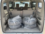 結構収納できるトランクです。ある程度の荷物なら楽々収納できますよ