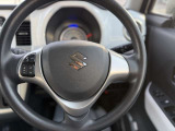 ハンドルから手を放さずに操作出来ますので、安全運転にもつながりますね
