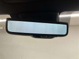 後方確認をミラーではなくカメラ映像で確認出来るデジタルインナーミラーを搭載!荷物があり、後方確認が出来ない時や雨天時などにとても便利☆