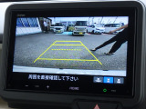 ★バックモニター搭載★ バック時目視しにくいクルマの周囲をカメラで映し出し、安全・安心駐車をサポート♪バックの苦手な方も後ろがハッキリ見えるので安心です☆
