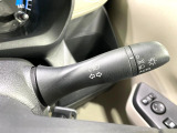 【オートライト】周りの明るさに応じて自動でヘッドライトの点灯・消灯ができる機能です!ライトの付け忘れ・消し忘れなどが無くなり、雨の日や夕方の走行も安心!トンネル通過時も便利ですね♪