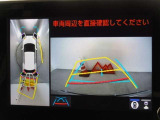 バックガイドモニターを装備しています、車庫入れもラクラクです。パノラミックビューモニターを搭載しています、上からの画像も表示されます。