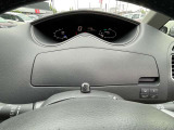 運転席前にも小物入れあります