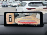 フロントカメラもございますので、狭い道でも安心して運転をしていただけます。