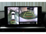 ガイドラインで車両間隔をつかみやすくなっています。バック時に見づらい場所や狭い駐車場で便利です♪