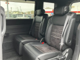 後部座席も広い空間を確保できゆっくり乗車できます!ファミリーでお出かけも余裕です♪
