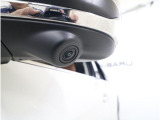 助手席側の死角になりやすい左前方の映像を、11.6インチディスプレイに表示。狭い道での安心感を高め、ドライバーの視界をしっかりサポートします。