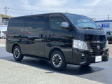 エマージェンシーブレーキ(衝突被害軽減ブレーキ)、フロントカメラが車両や歩行者を検知し警告音と共に衝突回避、軽減をアシストしてくれます。