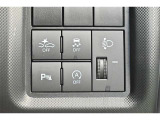 サポカーは、高齢運転者を含めたすべてのドライバーによる交通事故の発生防止・被害軽減対策の一環として、国が推奨する新しい自動車安全コンセプトです。詳しくは販売店スタッフまでおたずねください。