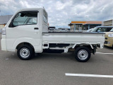 中古車をお選びいただく際に気になる走行距離や修復歴などに加えてキズ・凹みの有無・状態や消耗品の交換、今までの整備状況が &ldquo;ダイハツ認定中古車カルテ&rdquo;でわかります。