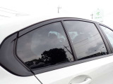 自社塗装ブース【プッシュプル式】も完備しております!塗料は【STANDOX(スタンドックス)を使用しております!板金作業もお任せください!無料代車30台完備しております!