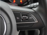 ◆クルーズコントロール◆ステアリングの右側には高速道路で威力を発揮するオートクルーズの操作スイッチががついています。手元で操作ができるので、安全に運転できます!
