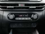 オートエアコンですので、車内を快適な空間に出来ます♪
