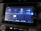 CD、DVD、Bluetooth、AM、FM、AUX、スマートフォン接続ができます。