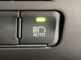 対向車がいないとき、見通しの悪い道路は暗くて怖いですよね。。。こちらのクルマはオートマチックハイビーム搭載です!対向車の有無で自動でハイ・ロウビームに切り替えます。