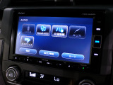 CD、DVD、Bluetooth、AM、FM、スマートフォン接続ができます。