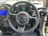 また、MINI正規認定中古車は、エマージェンシーサービスが自動付帯。24時間365日、皆様のカーライフをサポートいたします。確かな安心のうえで、「駆けぬける歓び」をご堪能ください。