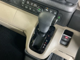 発進時から滑らかに加速する無段階変速のCVTはストップ&ゴーの多い街の中も快適です