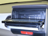 CD,DVDの再生ができます。