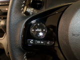 【ステアリングリモコン】ステアリングにオーディオ調節可能なスイッチが装備されていますので運転中でも視線をそらさずにオーディオの調節が可能です!