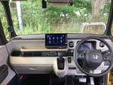 フロントガラスが大きく、ワイドな視界で運転もしやすくなるように、設計されています。