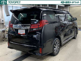 「トヨタセーフティセンス」を装備しています。先進機能が、多くの状況でドライバーをサポート。安全機能の詳細は販売店スタッフまでおたずねください。機能を過信せず、必ずご自身で安全運転を行ってください。
