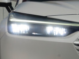 切れにくく明るいLEDヘッドライト装備!