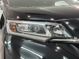 LEDヘッドライトは、点灯の瞬間から最大光量を発揮し、突然暗くなるトンネルなどでの安定感を高めます。