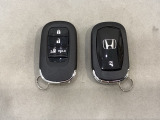スマートキー付きですからドアロックの開閉およびエンジンスタートが楽々です。電動スライドドアの開け閉めもボタンで操作できます。スペアキーも同じものを用意しております。