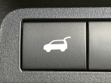 【パワーバックドア】スマートキーや運転席のボタンを押すだけでリアゲートが自動で開閉します!荷物を持っている時や、高い位置にあるバックドアを閉める際に便利な機能です♪