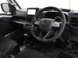 運転席廻りです。