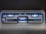 ■【ETC車載器】が装備されています。セットアップをしてお渡しとなり、ETCカードを差し込むだけで高速道路の利用が可能です。