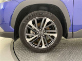 機敏さを引き立てる純正アルミ 225/50 R18 装着!