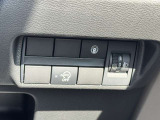 SRSサイド、カーテンエアバックや、衝突被害軽減ブレーキ、踏み間違い衝突防止アシスト、車線逸脱警報、先行車発進お知らせ機能などその他安全機能も多数揃ってます☆安全運転は心がけてくださいね!