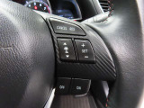前車追従機能付きのレーダークルーズを備えています。自動で車間距離を調整してくれますので、アクセル操作の疲労軽減に繋がります。特に長距離を帰省される方にはお奨めですよ。