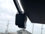【ドライブレコーダー】ドライブレコーダー装備!走行中はもちろん、あおり運転や事故に遭遇した際、映像で記録し、万一のリスクに備えます。※記録用SDカードはお客様ご自身でご準備いただく必要があります。