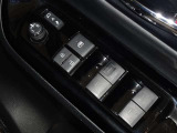 電動格納式ドアミラー・パワーウインドウを装備しています。