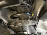 お車を安心してお乗りいただく為には、足回りの定期点検が欠かせません。サービスサポート(有償保証)では無料点検もご提供しており、安心のカーライフをお過ごしいただけるサポート体制が整っています。