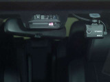 ドライブレコーダー装備:車の走行中の主に外観を中心に記録する撮影機材です!交通事故発生時の責任の所在を明確にしたり、観光等を記録するのにも役立ちます!