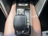 前進時や後退時に使うシフトレバーは、操作が楽でストレスなく運転を楽しめます♪