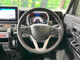 【純正革巻きステアリング】上質な革を使用することで、手にしっかり馴染みとても運転しやすいハンドルです♪