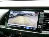 バックカメラの画像です。ガイドラインがスムースな車庫入れをサポートいたします!車庫入れの安心感がアップしますね☆