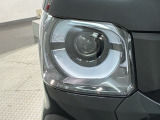 LEDヘッドライトは、点灯の瞬間から最大光量を発揮し、突然暗くなるトンネルなどでの安定感を高めます。