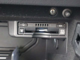 広がる運転支援サービスETC2.0搭載。全国の高速道路に設置されたITSスポットと双方向通信を図り、広域な道路交通情報や安全運転をサポートする情報を得て、音声やナビ画面上にタイムリーにお知らせします。