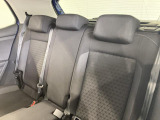 シートは適度な硬さによって長時間の運転でも疲れにくいと定評があります。国産車とは全く違った座り心地ですが、長年培われた欧州の椅子文化をご体感ください。