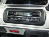 車内の温度を快適に保ってくれるオートエアコン搭載★