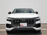 Q8 55 TFSI クワトロ デビューパッケージ ラグジュアリー 4WD